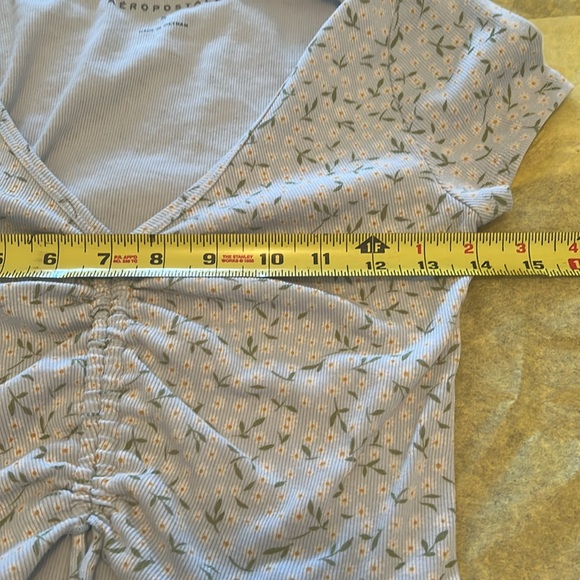 Flowered crop top - Picture 11 of 11